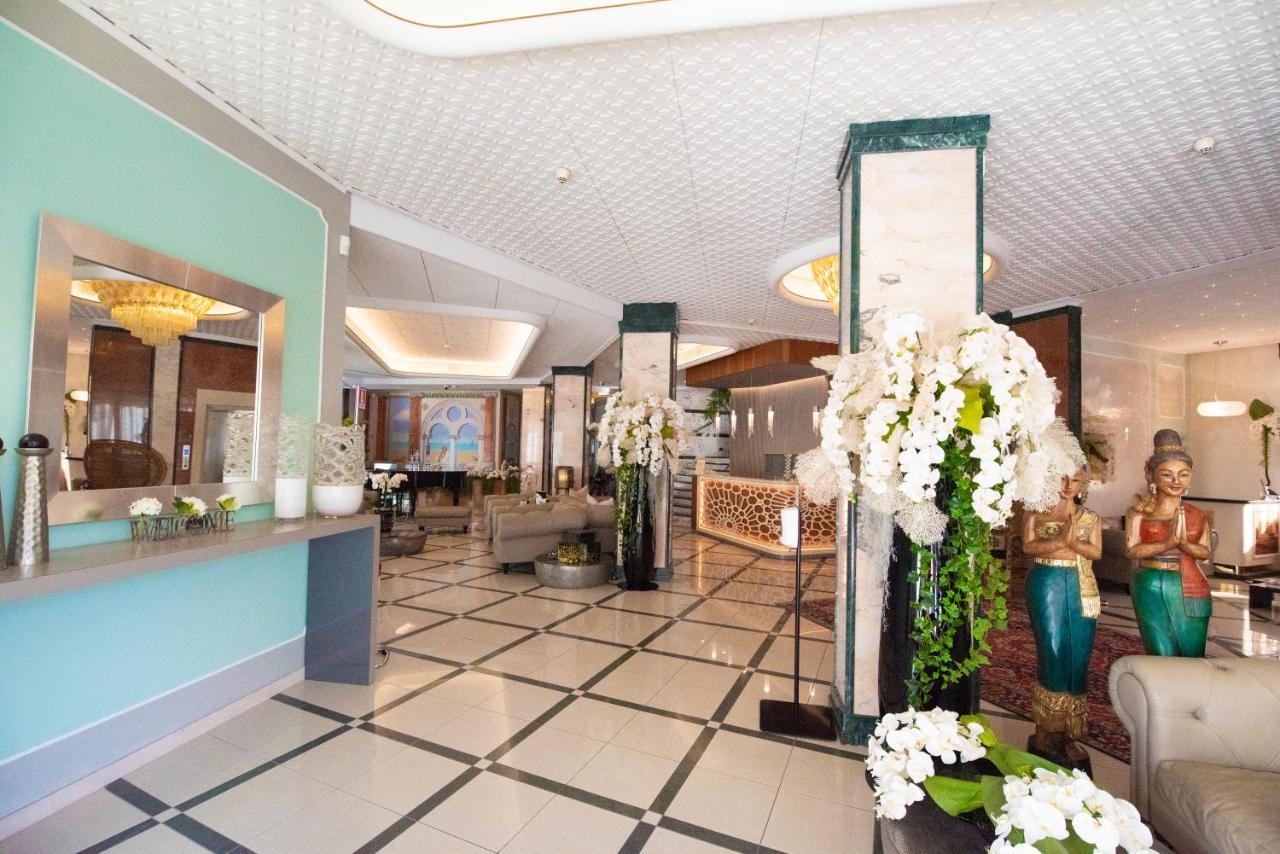 Hotel Carlton リド・ディ・イエゾロ エクステリア 写真